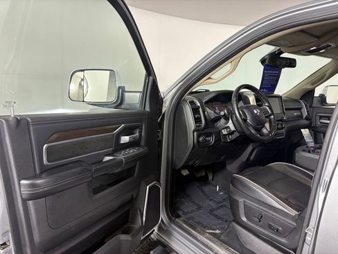Used 2022 RAM 2500 Laramie AWD/4WD image 11