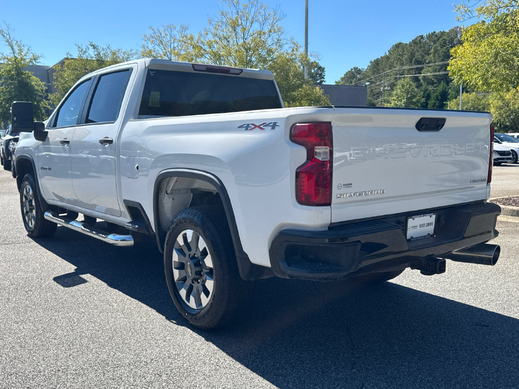 Used 2022 Chevrolet Silverado 2500 Custom w/ Custom Value Package AWD/4WD image 6
