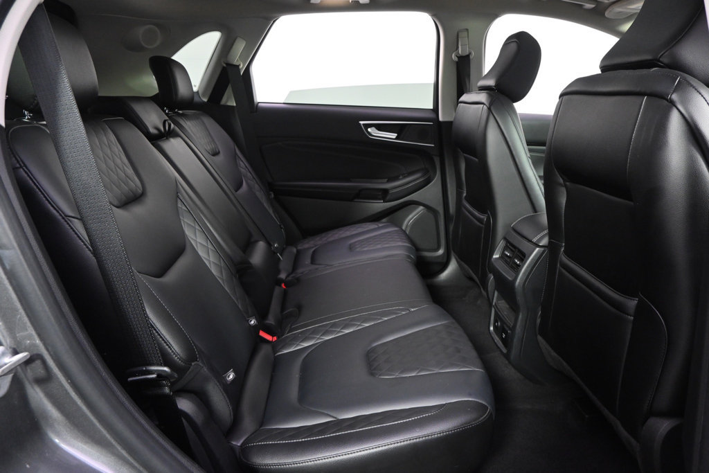 Used 2023 Ford Edge Titanium w/ Class II Trailer Tow Package AWD/4WD image 18