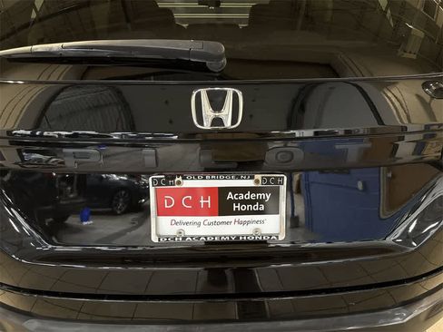 Used 2023 Honda Pilot LX image 26