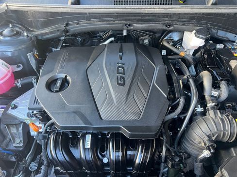 Used 2025 Kia Sportage LX image 32