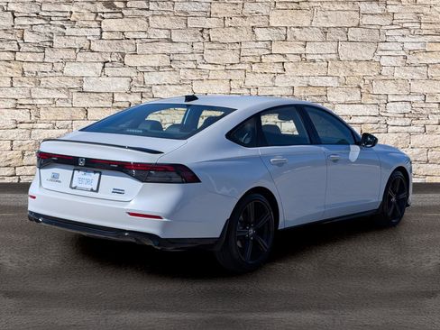 Used 2024 Honda Accord Sport image 5