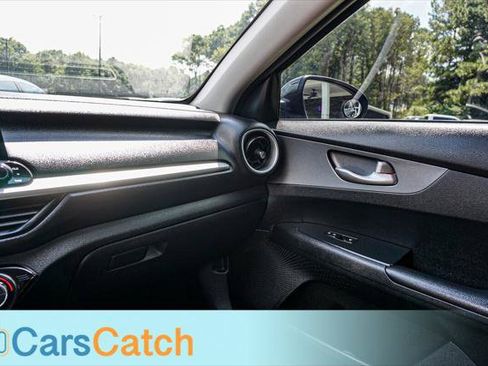 Used 2019 Kia Forte LXS FWD image 32