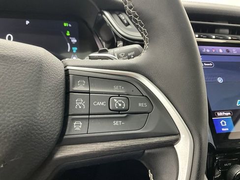 Used 2023 Jeep Grand Cherokee 4WD 4xe image 17