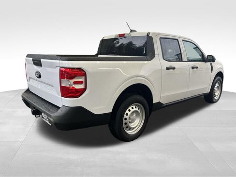 Used 2025 Ford Maverick XL w/ Equipment Group 102A image 5