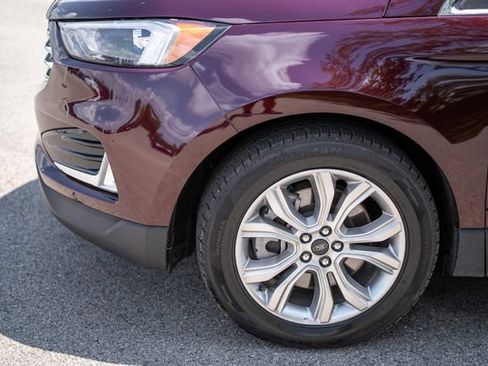 Used 2024 Ford Edge Titanium AWD/4WD image 9