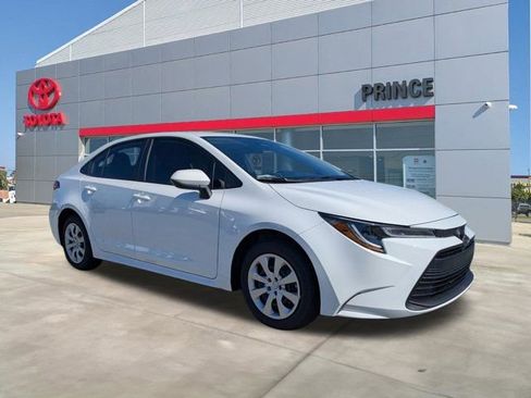 New 2026 Toyota Corolla LE FWD image 2
