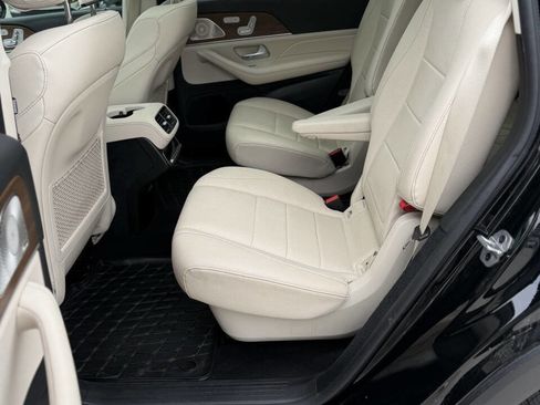 Used 2021 Mercedes-Benz GLS 450 4MATIC image 19