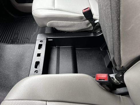 Used 2020 Ford F550 2WD Regular Cab Super Duty image 28