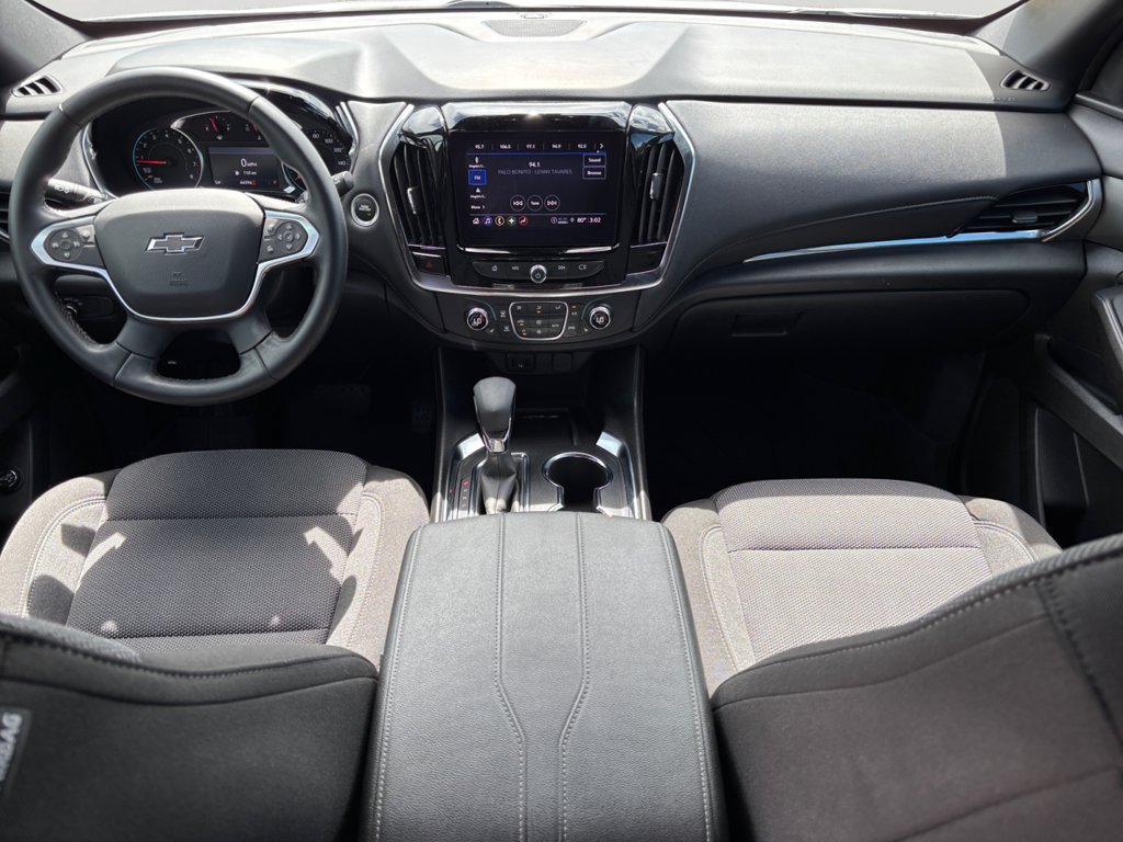 Used 2023 Chevrolet Traverse LT FWD image 17