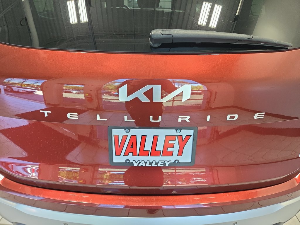 Used 2023 Kia Telluride AWD image 13