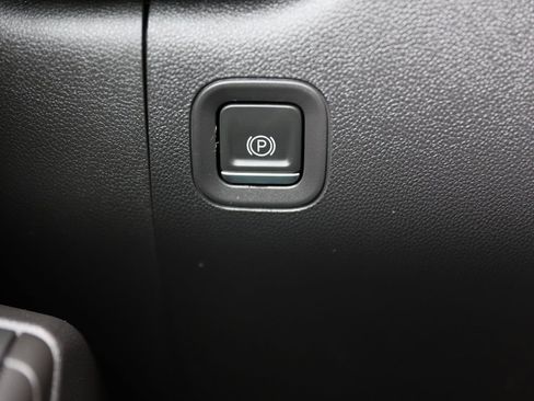 Used 2023 Chevrolet Silverado 1500 Custom image 38