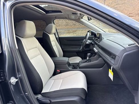 Used 2024 Honda CR-V EX image 28