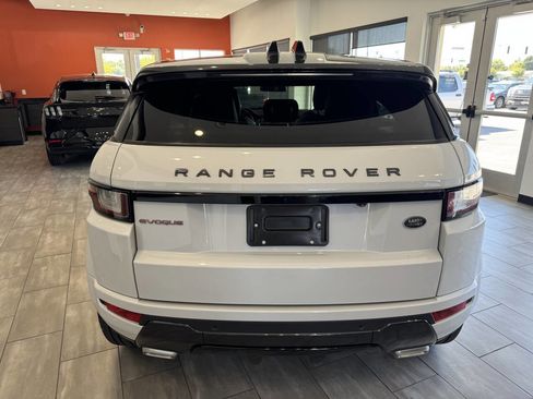 Used 2019 Land Rover Range Rover Evoque SE Premium image 9