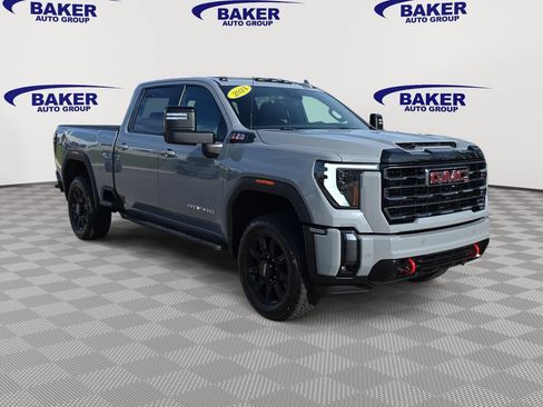 Used 2024 GMC Sierra 2500 AT4 w/ Technology Package AWD/4WD image 3