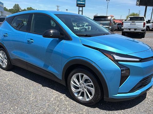 New 2027 Chevrolet Bolt LT w/ Comfort Package FWD image 3