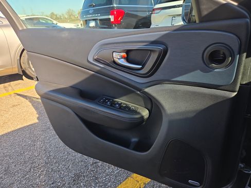 Used 2015 Chrysler 200 S w/ Navigation & Sound Group I image 16