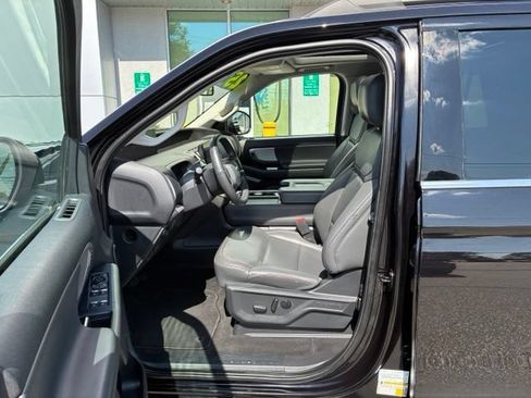 Certified 2025 Ford Expedition Max Active AWD/4WD image 18