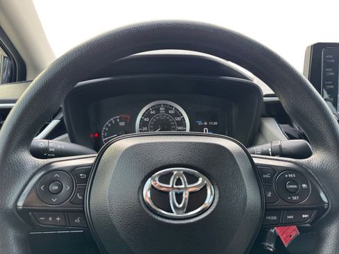 Used 2022 Toyota Corolla LE image 15