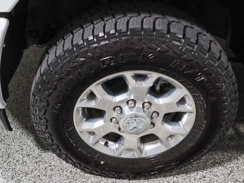 Used 2023 RAM 2500 Laramie AWD/4WD image 11