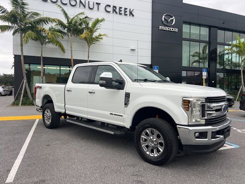 Used 2019 Ford F250 XLT w/ XLT Premium Package image 7