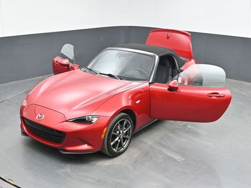 Used 2016 MAZDA MX-5 Miata Grand Touring image 44