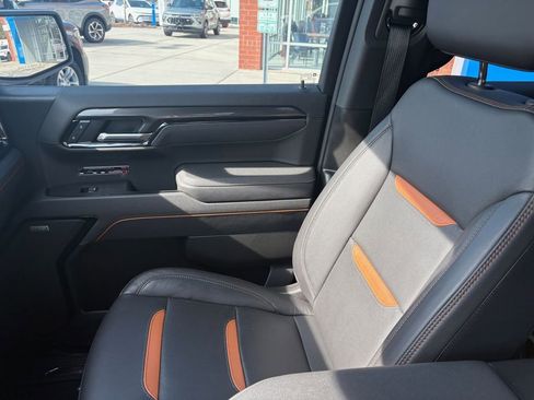 Used 2025 GMC Sierra 1500 AT4 image 15