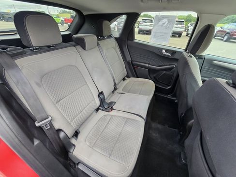 Used 2021 Ford Escape SE image 25