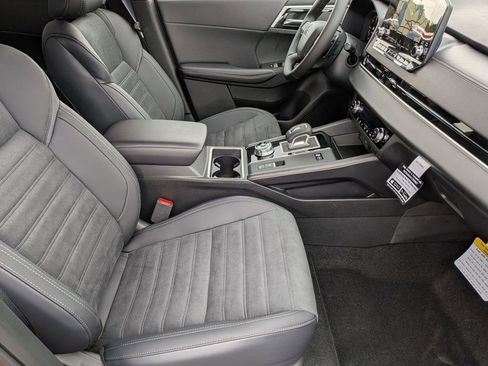 New 2025 Mitsubishi Outlander SE AWD/4WD image 29