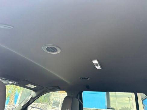 Used 2023 Chevrolet Suburban LS RWD image 10