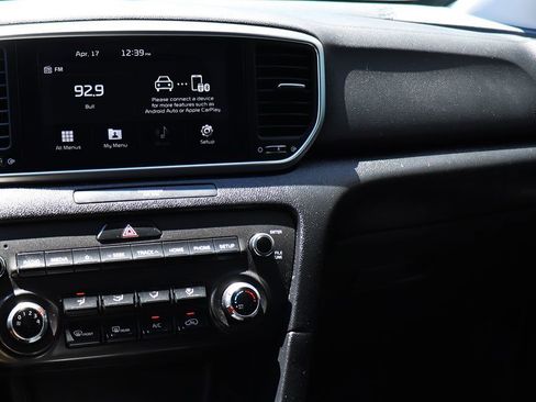 Used 2020 Kia Sportage LX image 39