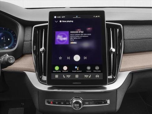 Used 2026 Volvo XC90 B5 Core image 7