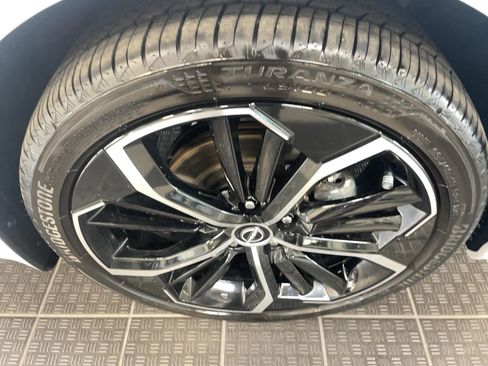 Used 2025 Nissan Altima 2.5 SR w/ SR Premium Package AWD/4WD image 4
