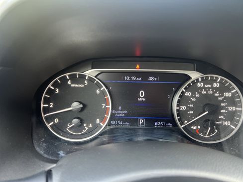 Used 2024 Nissan Altima 2.5 SV image 13