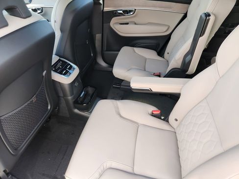 New 2026 Volvo XC90 T8 Plus w/ Protection Package Premier image 19