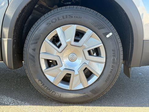 New 2026 Nissan Kicks S w/ Charging Package FWD image 8