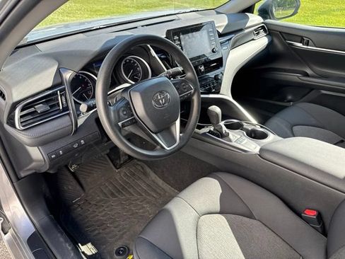 Used 2022 Toyota Camry LE FWD image 11