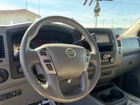 Used 2016 Nissan NV 3500 SL image 11