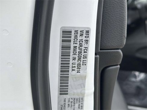 Certified 2022 Jeep Grand Cherokee Limited image 17