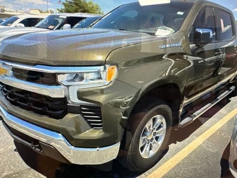 Used 2023 Chevrolet Silverado 1500 LT w/ Protection Package AWD/4WD image 3