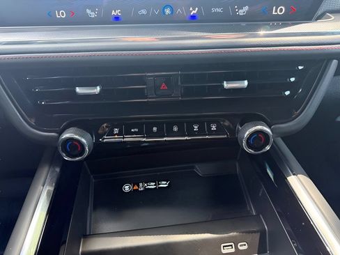 Used 2025 Chevrolet Tahoe RST AWD/4WD image 24