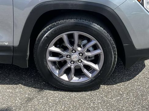 Used 2023 GMC Terrain SLT AWD/4WD image 8