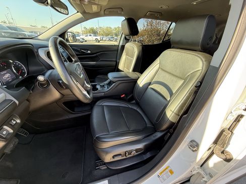 Used 2023 GMC Acadia SLT image 27