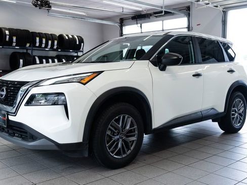 Used 2023 Nissan Rogue S AWD/4WD image 3