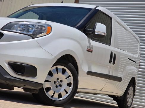 Used 2019 RAM ProMaster City Tradesman SLT FWD image 8