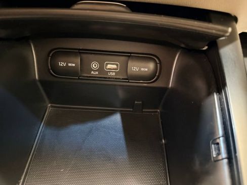 Used 2019 Kia Sorento AWD V6 image 26