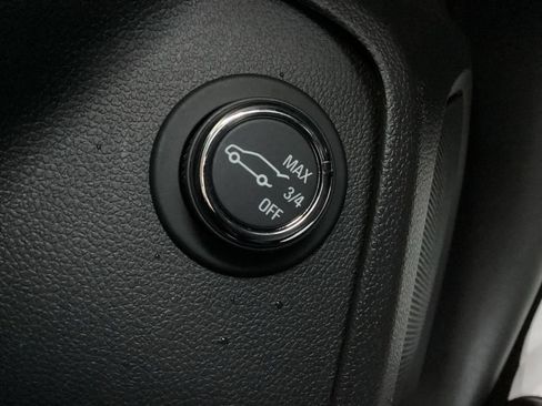 Used 2026 Chevrolet TrailBlazer LT w/ Convenience Package FWD image 24
