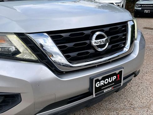 Used 2017 Nissan Pathfinder SL w/ SL Tech Package FWD image 30