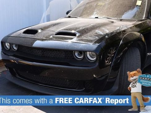 Used 2017 Dodge Challenger R/T RWD image 2