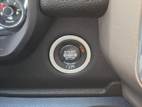 Used 2019 RAM 2500 Laramie image 16